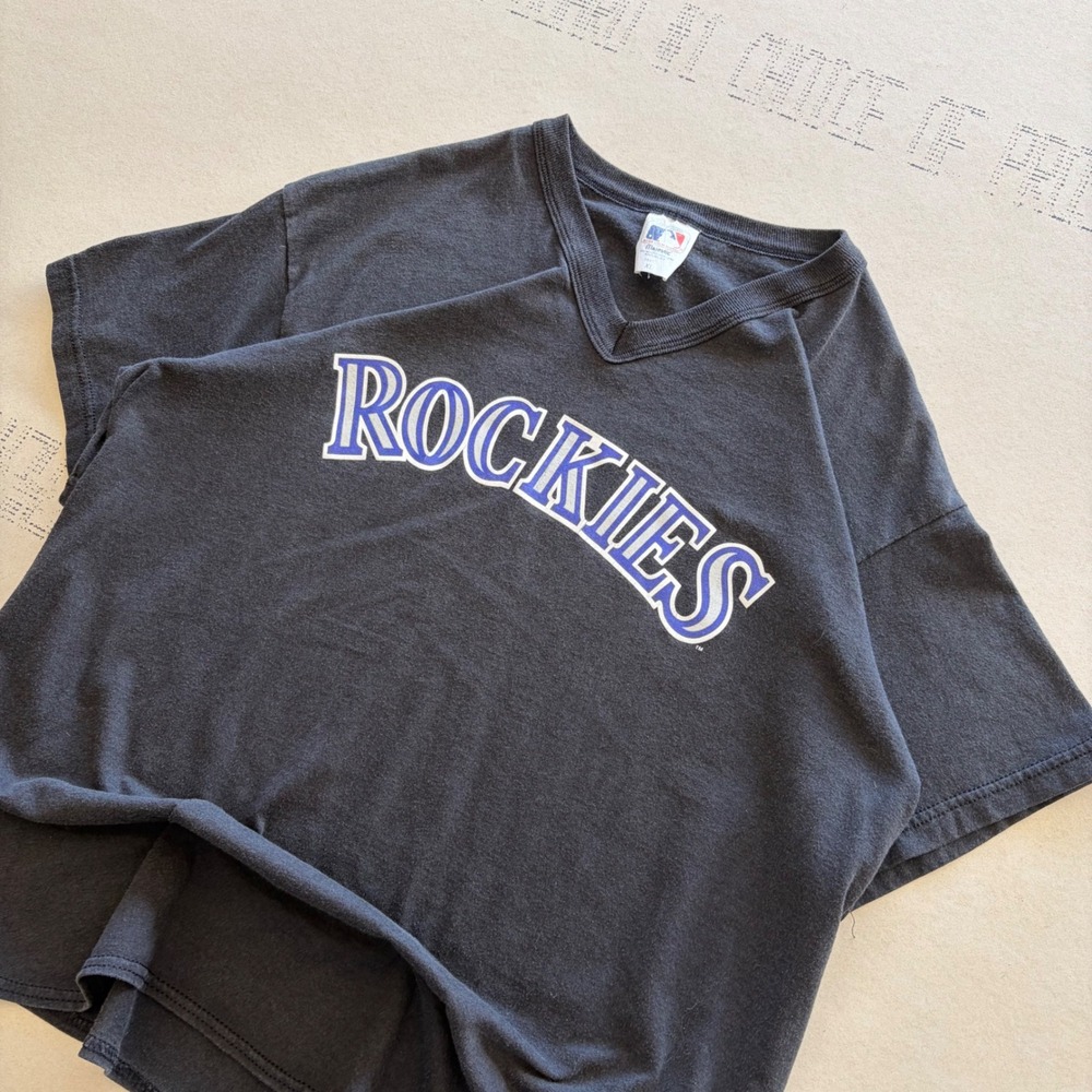 Vintage 90s Majestic Colorado Rockies T-shirt